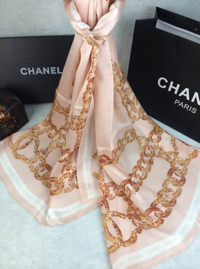 faux foulard chanel echarpe chanel d occasion foulard faux foulard chanel echarpe chanel d occasion foulard